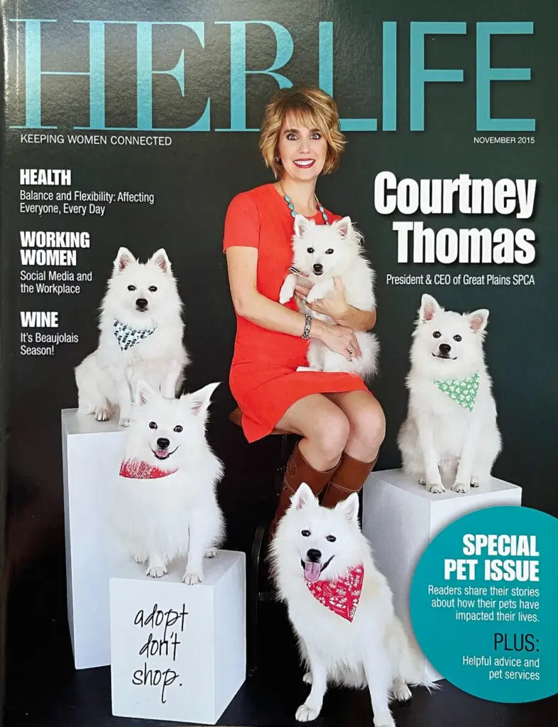 HERLIFE Magazine November 2015 cover featuring Courtney Thomas with five white dogs.